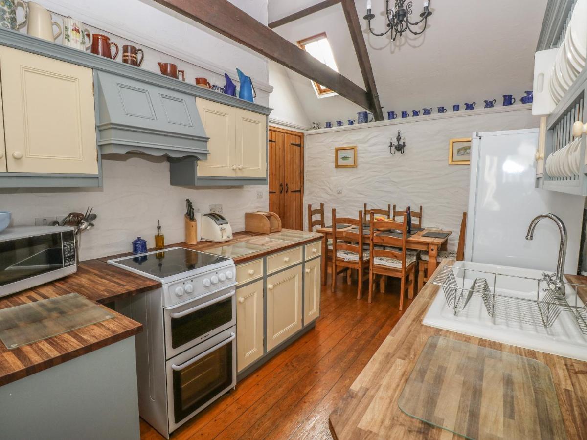 Heather Cottage Milford Haven Exterior photo